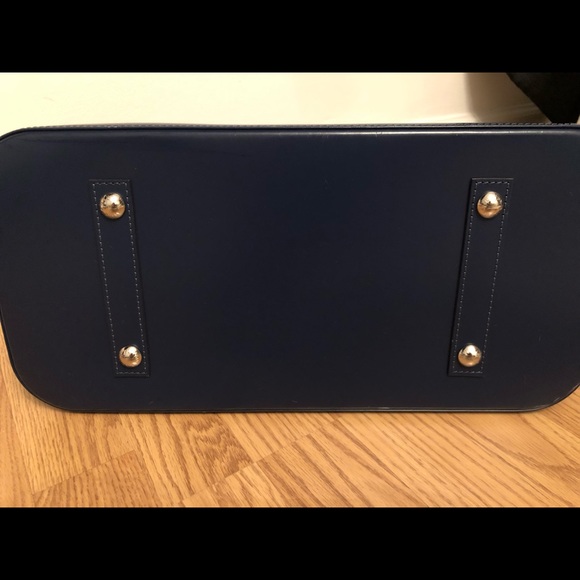 Authentic Louis Vuitton Blue Alma Epi GM - Picture 2 of 8